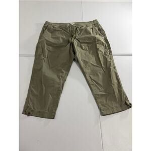 L.L Bean Women’s Hiking Capri’s Green Size XL